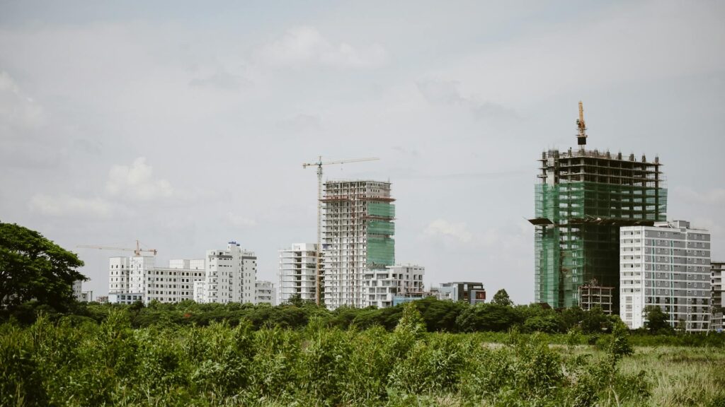 Ceny nieruchomości — dowiedz się czy to dobry czas na zakup lub sprzedaż?